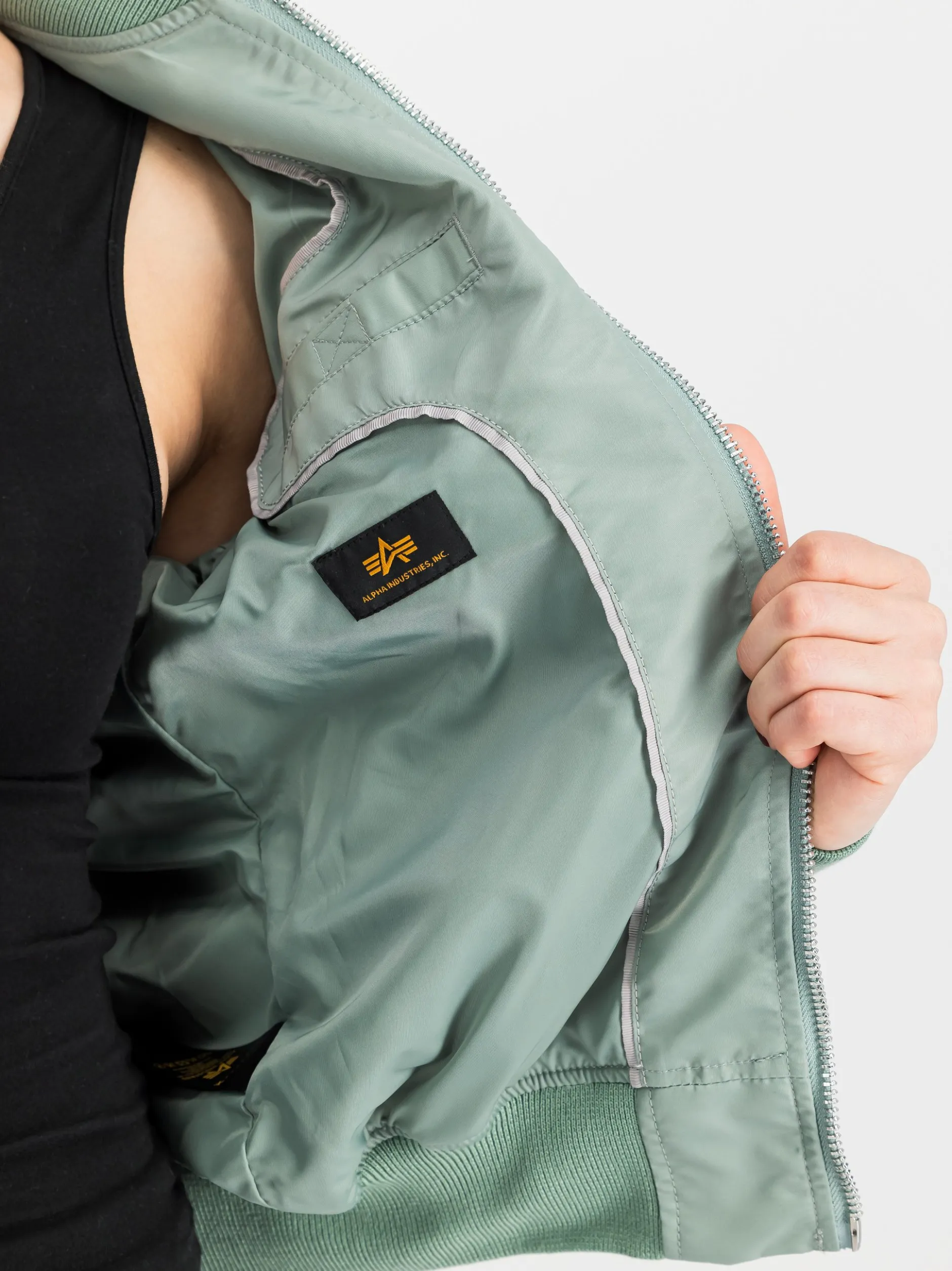 Alpha Industries Damen Bomberjacke in mint