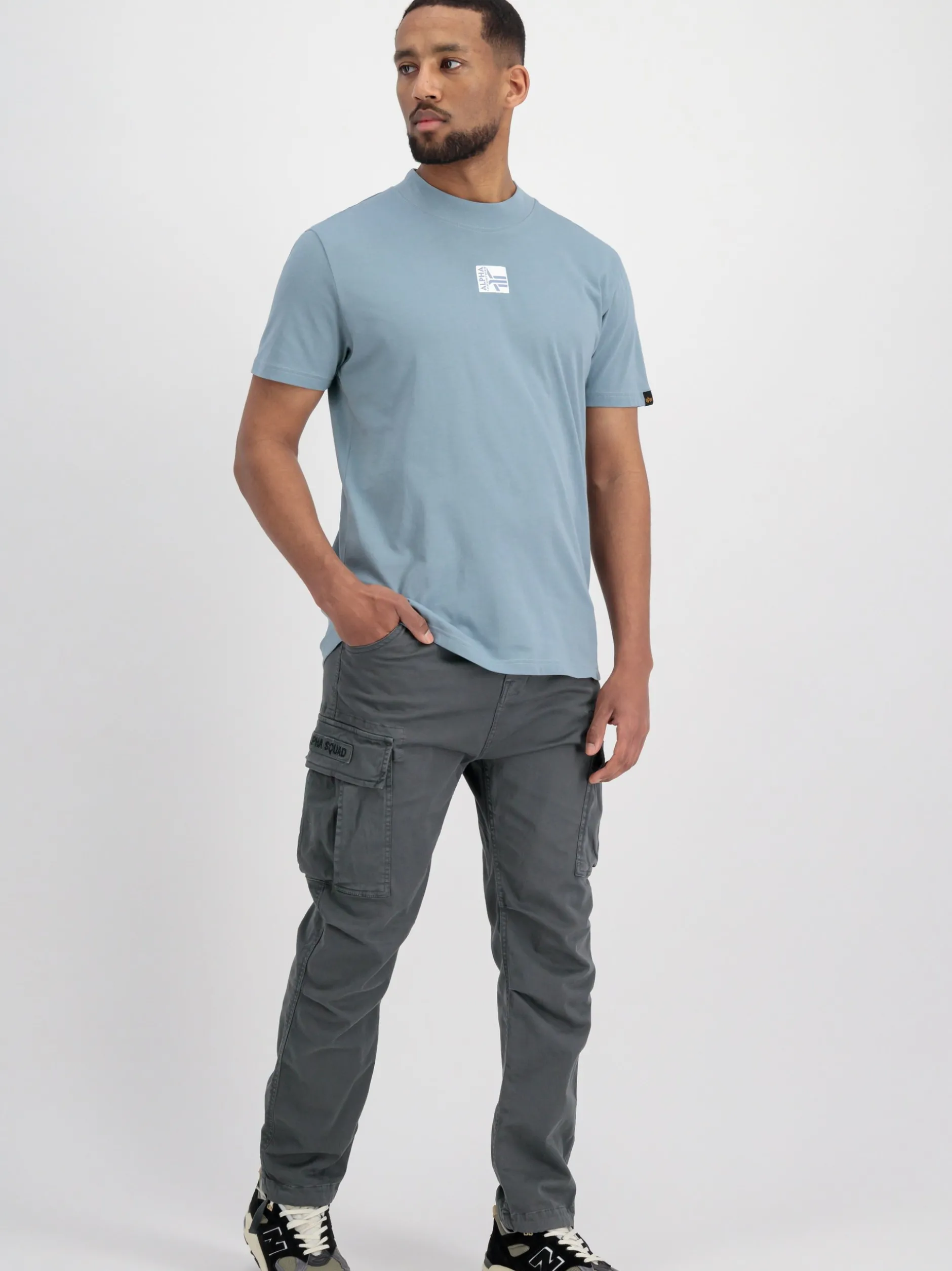 Alpha Industries Herren Hose in grau