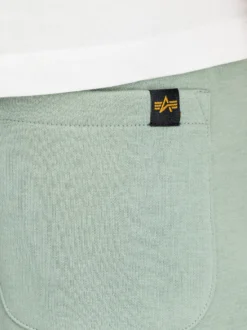 Alpha Industries Herren Shorts in schilf