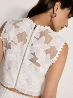 Apricot Damen Bluse in weiß - Ausschnitt: Stehkragen