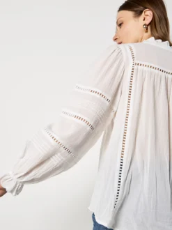 Apricot Damen Bluse in weiß - Ausschnitt: Stehkragen