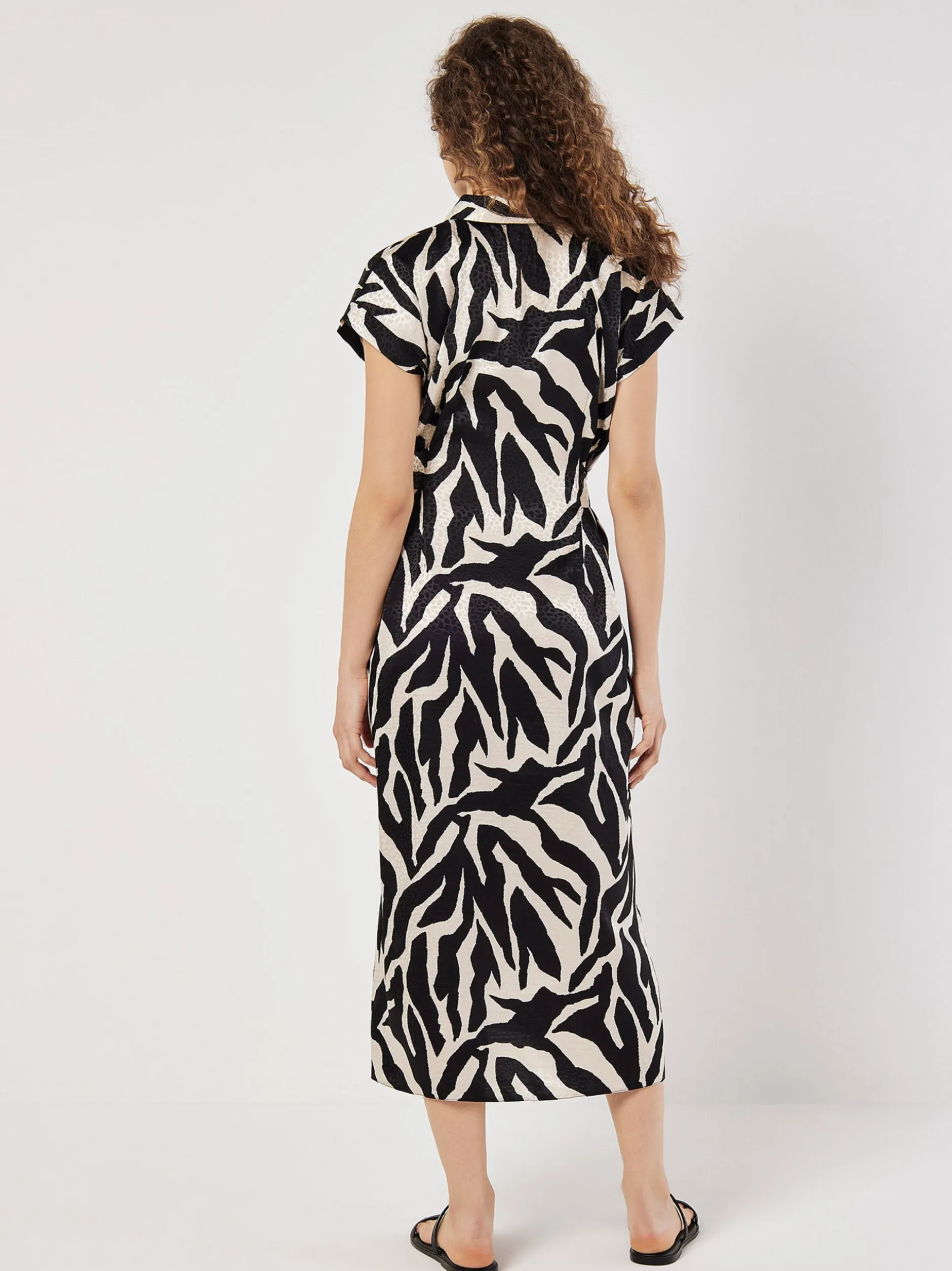 Apricot Damen Midikleid in schwarz beige - Länge: midi