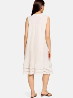 Cartoon Damen Kleid in weiß