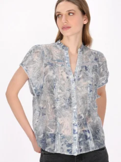 Dreimaster Damen Bluse in hellblau