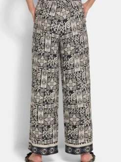 Goldner Damen Stoffhosen - Kurzgröße in schwarz