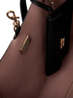 GUESS Damen Shopper - Brenton in schwarz