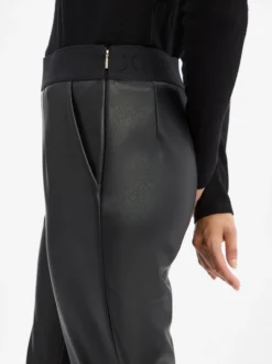 JOOP! Damen Kunstleder-Hose in schwarz - Länge: verkürzt