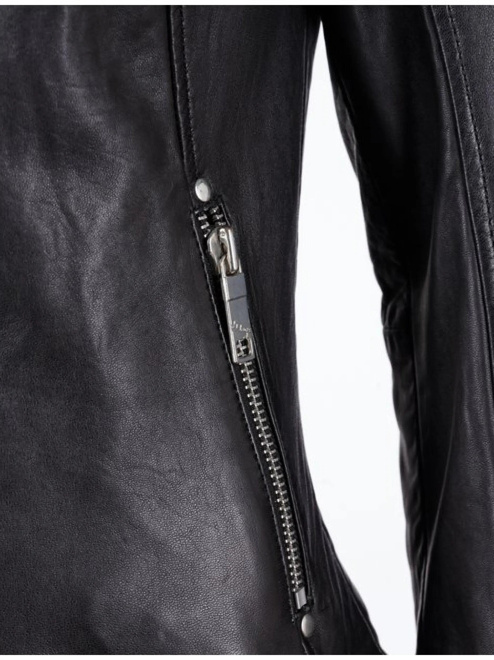 Maze Damen Lederjacke in schwarz