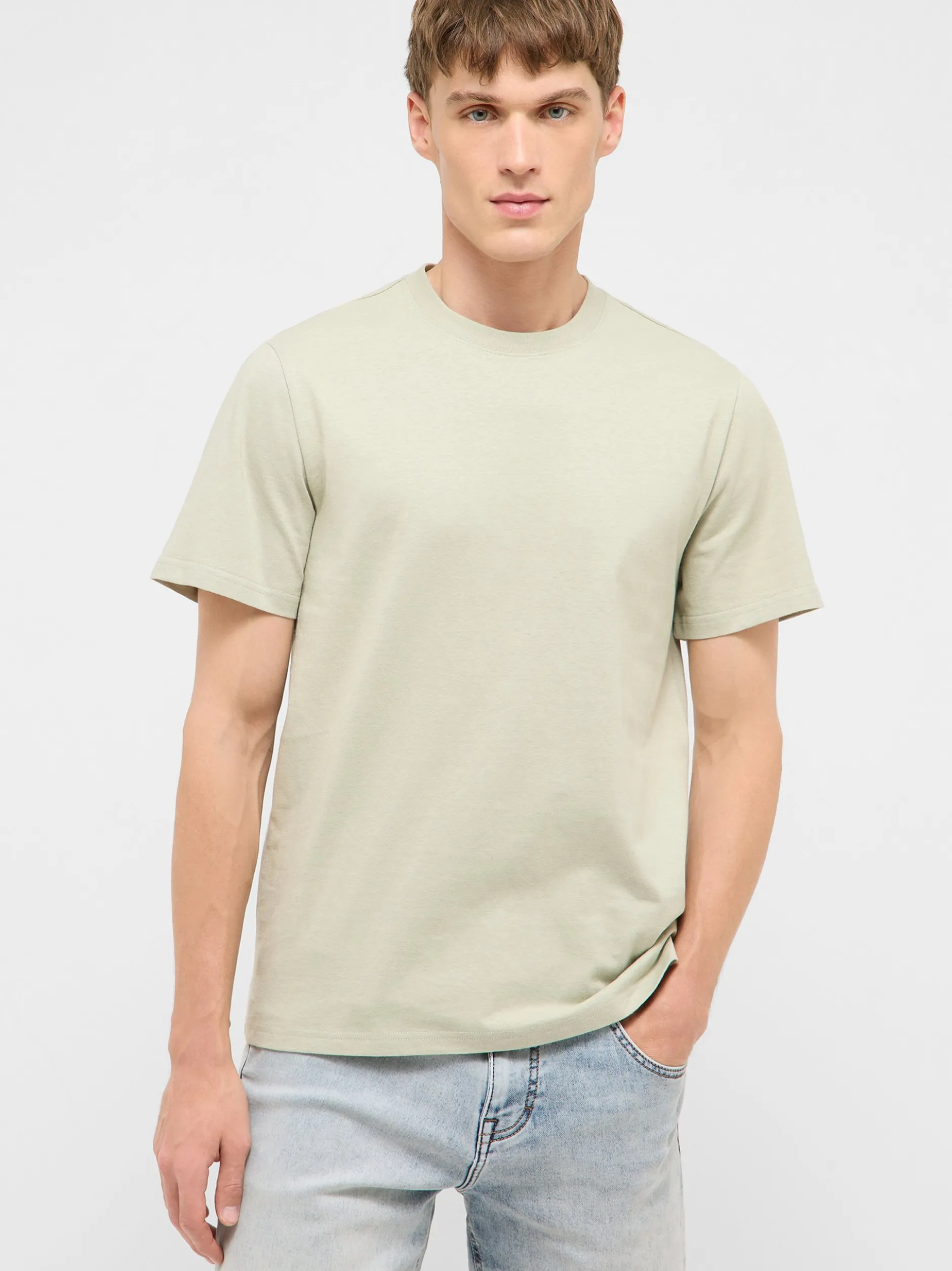 Mustang Herren T-Shirt in grün - Ausschnitt: Rundhals