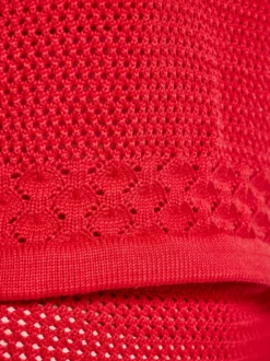MyMo Damen Stricktop in rot - Ausschnitt: Rundhals