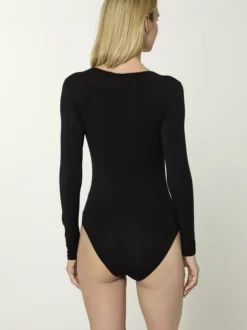 nurdie Damen Body mit Glitzer-Abschluss - NUR DIE x KILIAN KERNER in schwarz