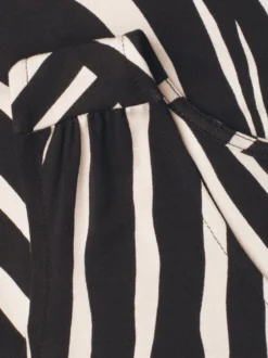 Street One Damen Top in schwarz ecru - Ärmel: ohne Arm